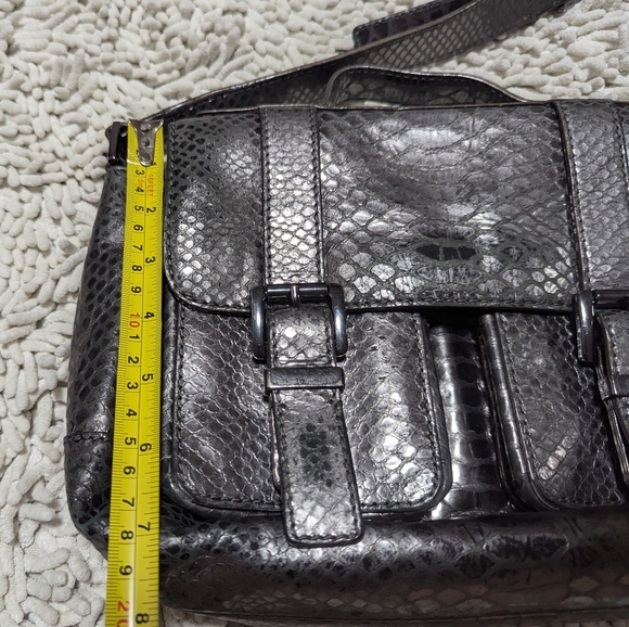 Michael Kors silver monochrome print Crossbody bag - Picture 4 of 8
